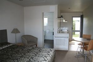 Anchorage Motel Apartments image 1